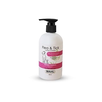 Wahl Dog Flea And Tick Shampoo, 300ml