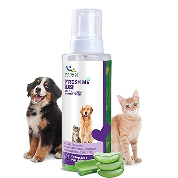 Natural Remedies Fresh Me Up Hypoallergenic Mild Waterless Foam Cleanser, for Dog & Cat All Breed, 450 ml